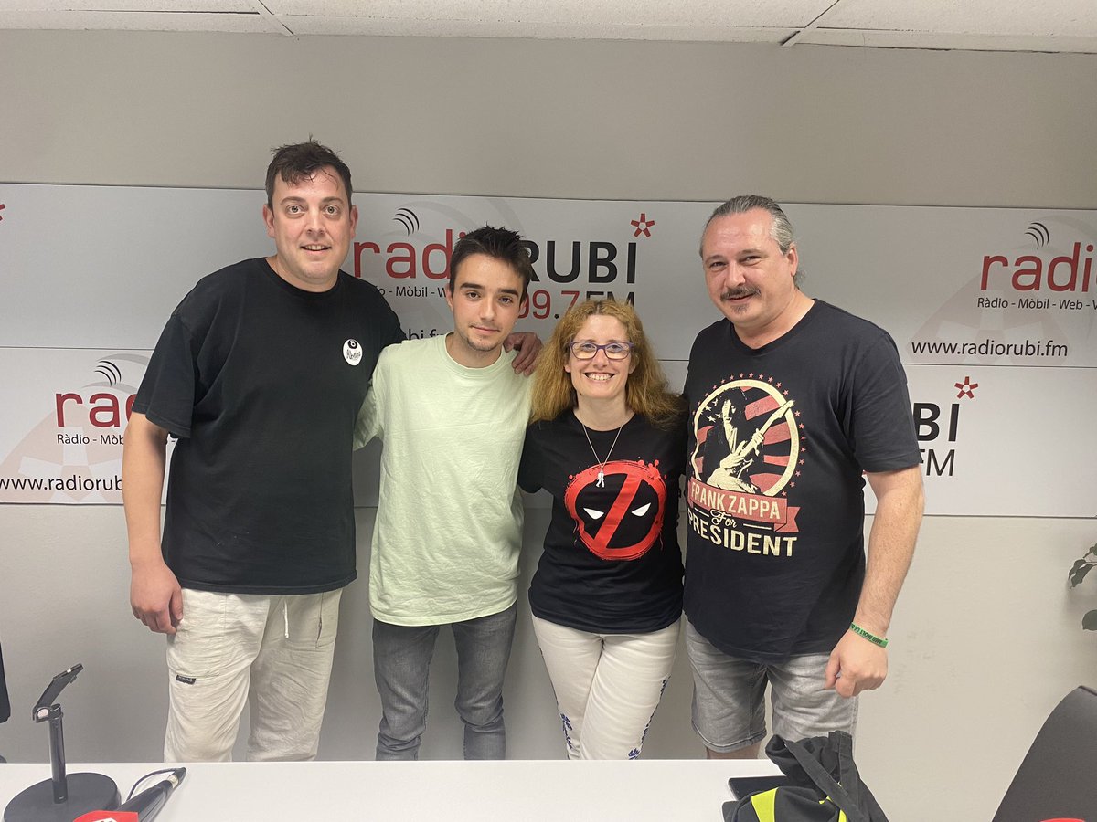 Dilluns passat a <a href="/radiorubicat/">Ràdio Rubí</a> ,<a href="/MjLidia/">Lidia MJ</a> i <a href="/lambrijito/">maxhernandez</a> vàrem entrevistar l'<a href="/Aram147/">Aram Bernaus Coca</a> , president de l'ABACAT, i el Joan Marminyà, organitzador de la Superlliga i del Catalonia Pool Festival, entre d'altres esdeveniments de Billar.

Link: radiorubi.cat/programs/rubi-…