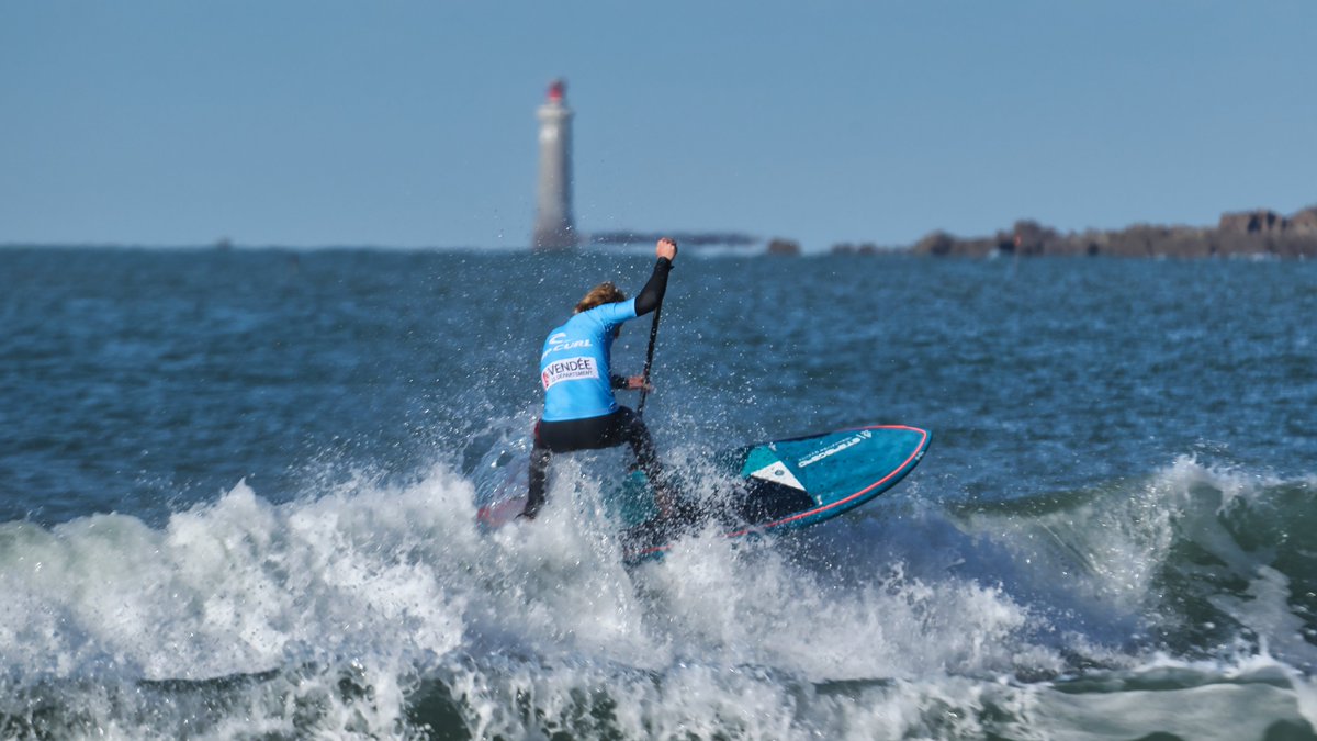 Un village accueillera le public durant la semaine  : 
jeux, concerts, initiation au paddle ou au surf pour petits et grands
#paddle #competition <a href="/lequipe/">L'Équipe</a> <a href="/FigaroNautisme/">Le Figaro Nautisme</a> <a href="/RMCsport/">RMC Sport</a> <a href="/FRANCE24/">FRANCE 24</a> @France3tv 
2/2

Photo ©JF Brossier/Ville-des-Sables