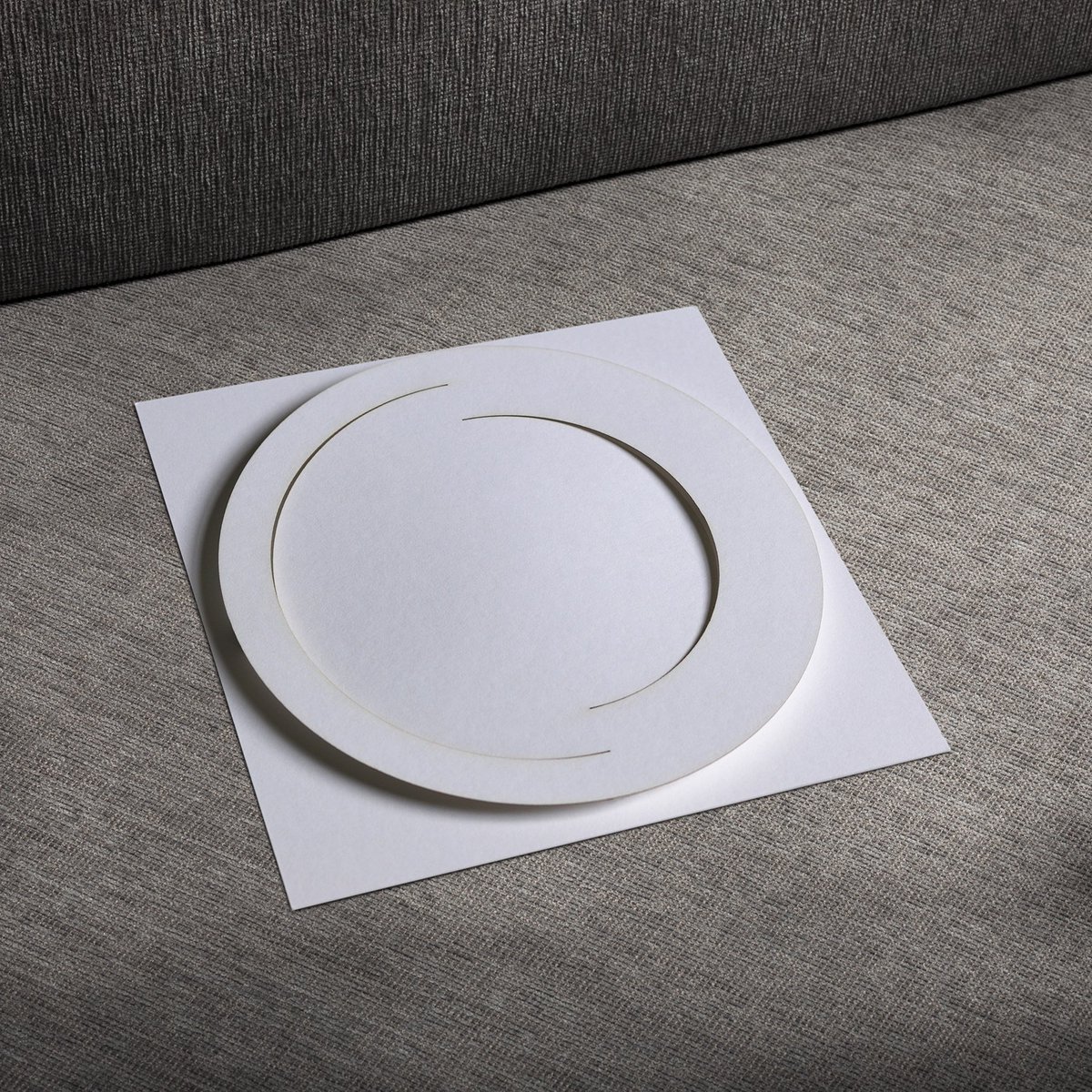 StudioThomson's tweet image. New work - invitation design for the @NoonByNoor FW23 show, inspired by the artwork CUSP (2020) by the multidisciplinary Bahraini artist Rashid Al Khalifa