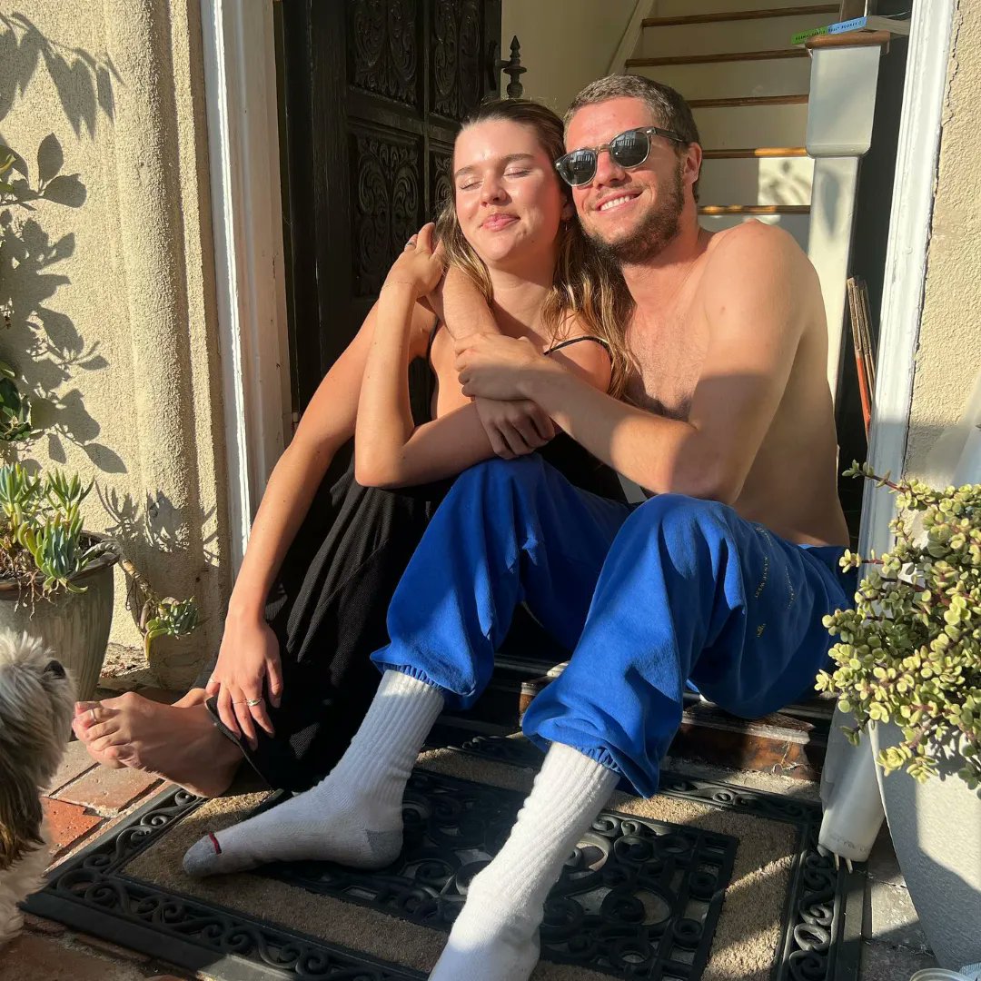 centralJLN's tweet photo. Old friends♥️ Jace em sua recente publicação ♥️ https://t.co/xxmajt7RGW