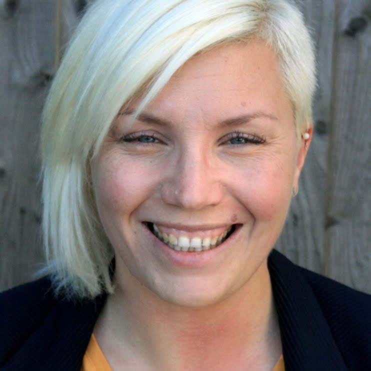 ReadEasyPlym's tweet image. This is Lorna, one of Read Easy Plymouth's reading coaches. She has been coaching since the start of this year and is really enjoying seeing her reader make progress. Email plymouthrecruiter@readeasy.org.uk if you'd like to join us.

#readeasyplymouth #learntoread #volunteering