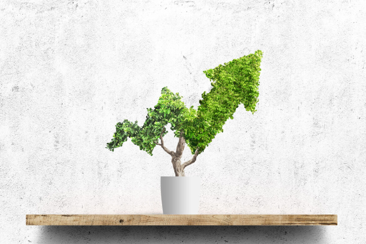 thefintechtimes's tweet photo. Despite the doom and gloom associated with #fintechfunding in 2022, @tenity_global's #ClimateFintech report found climate #fintech startups were anomalies to this trend, as Europe amassed almost $1billion in funding. https://t.co/eJPe7n2W14 https://t.co/ooaoHMc345