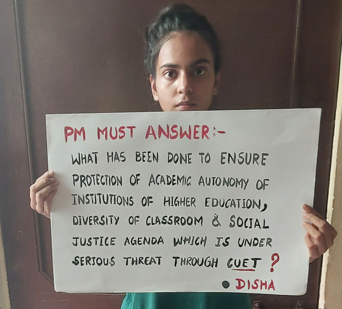 disha_du_'s tweet photo. #PMMustAnswer #ModiVisitsDU #All_Is_Not_Well #Students #delhiuniversitynorthcampus #Protest #StudentRights Narendra Modi https://t.co/oaAnSELFmA