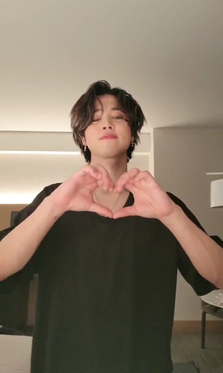I’m heartened to see and am inspired by so many Jimin’s rock solid fans, truly honoured to know some of you. Especially in the face of adversity I see strength, grit, determination, courage, encouragement and kindness from PJMs. I wish Jimin knows how much we all love him.