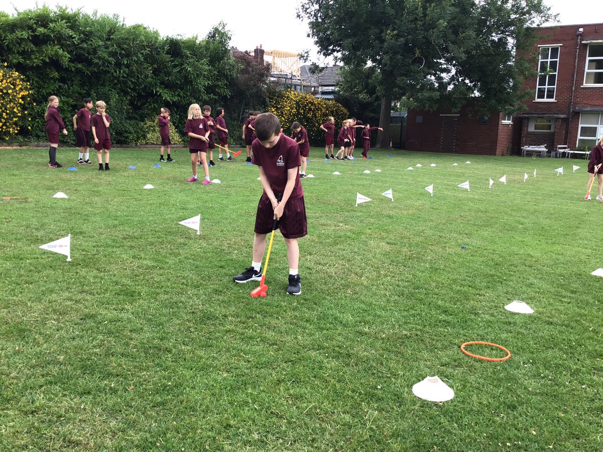 Health week, Day3: Tri-Golf. Terrific talent across the field today as we learnt how to putt and chip our golf balls. We focused on our golf stances alongside the value of Respect of all players. Well done two our winners of the awards.
#rudstonpe
#healthweek