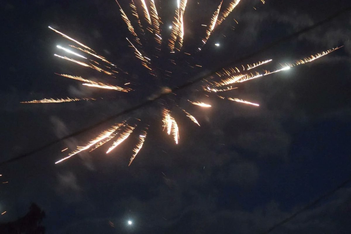 ICYMI: With Canada Day just around the corner, the City of Hamilton and Hamilton Fire Department remind residents of the rules around family fireworks. Here are some key considerations. #HamOnt #Ancaster #Dundas #StoneyCreek #CanadaDay #fireworks

thespec.com/news/5-key-rul…