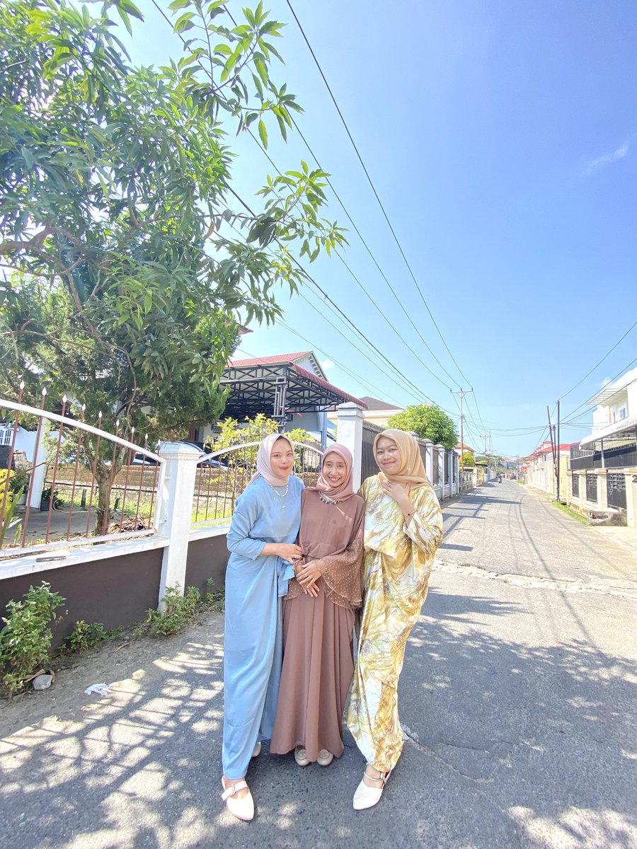 nadanabilap's tweet photo. 4 tahun bertetangga💅✨🦋 https://t.co/qXkGPgkF8w