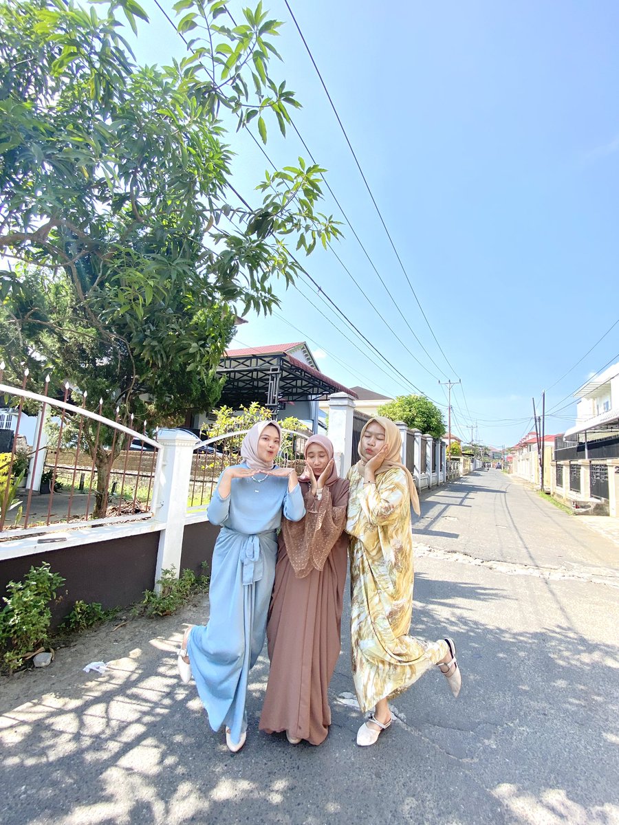 nadanabilap's tweet photo. 4 tahun bertetangga💅✨🦋 https://t.co/qXkGPgkF8w