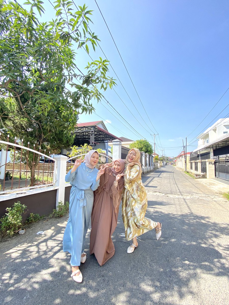 nadanabilap's tweet photo. 4 tahun bertetangga💅✨🦋 https://t.co/qXkGPgkF8w