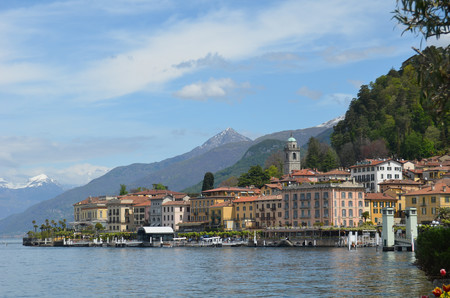 Visite O Lago di Como, um verdadeiro paraíso localizado no Norte da Itália (Visit Lago di Como, a true paradise located in Northern Italy) is.gd/sqGRy8 #LagodiComo #VisitLagodiComo #europe #Italy #tourism #touristdestination #paradise #NorthernItaly