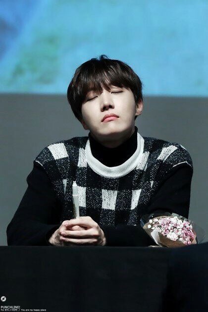 dailysoftHobi's tweet photo. D-476
So so pretty
Love u J-HOPE
#훈련병_정호석_자랑스러워
#부대마저_햇살가득_제이홉
#제이홉_전역까지_기다릴게
#JHOPE #HOSEOK #Hobi #JungHoseok #BTSjhope #방탄소년단제이홉 #jhopeBTS #방탄소년단jhope #제이홉 #호비 #정호석 #UntilWeMeetAgainJHOPE https://t.co/nVbYobdIcQ