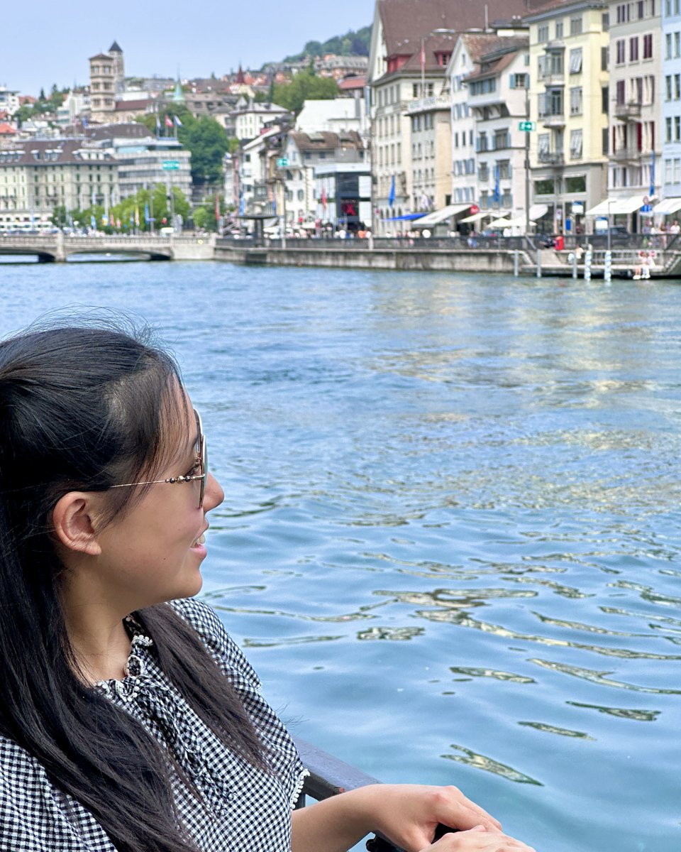 📸 Capturing the vibrant streets of Zurich on a sunny day, soaking up the beautiful weather. The memories of the mesmerizing concert with the Zurich Tonhalle Orchestra feel as fresh as yesterday. 🎶
#LeiaZhu #Zurich #Switzerland #TonhalleOrchestra #ClassicalMusic #musician