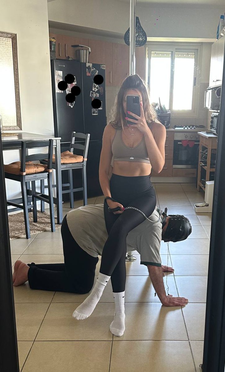 WhoYouBelongTo's tweet photo. I make financial ruin and beta slavery look good, don't I?

I mean I know y'all foaming at the mouth just seeing how my power has this bitch on its knees, ready and in fact begging to obey.

Who's stepping up to be Mommy's next pet project?

https://t.co/wfoAFv2ap3

Findom Femdom https://t.co/I3vIIzN0H5