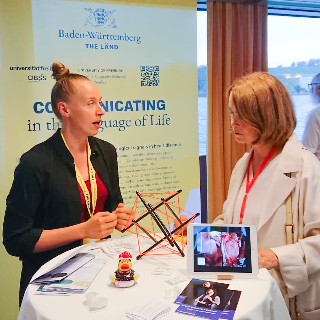 Understanding how cells communicate is the basis for innovations to address challenges in biomedicine and plant sciences. We are grateful for the interest in CIBSS shown by Petra Olschowski, Minister for Science, Research and Arts Baden-Württemberg, during the #LINO23 boat trip.