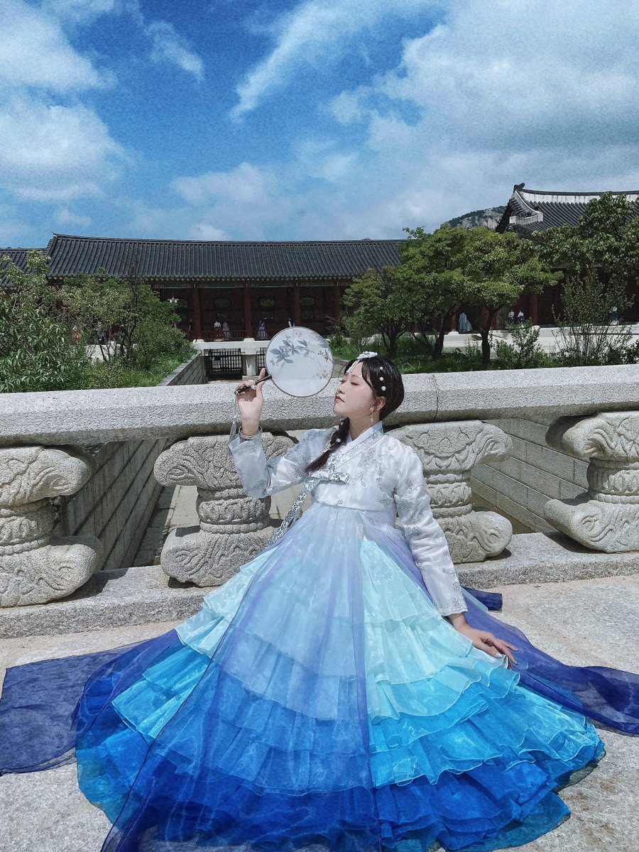 太喜歡這次去韓國體驗的韓服了
放幾張美照~

攝影感謝 表哥
#韓服 #韓服體驗 #宮女狐韓服 #首爾自由行 #韓國時裝 #韓國女裝 #韓國旅行 #首爾旅行 #Seoul #한복 #징푸궁 #조선옷 #경복궁 #hanbok #hanbokkorea #gyeongbokgung
