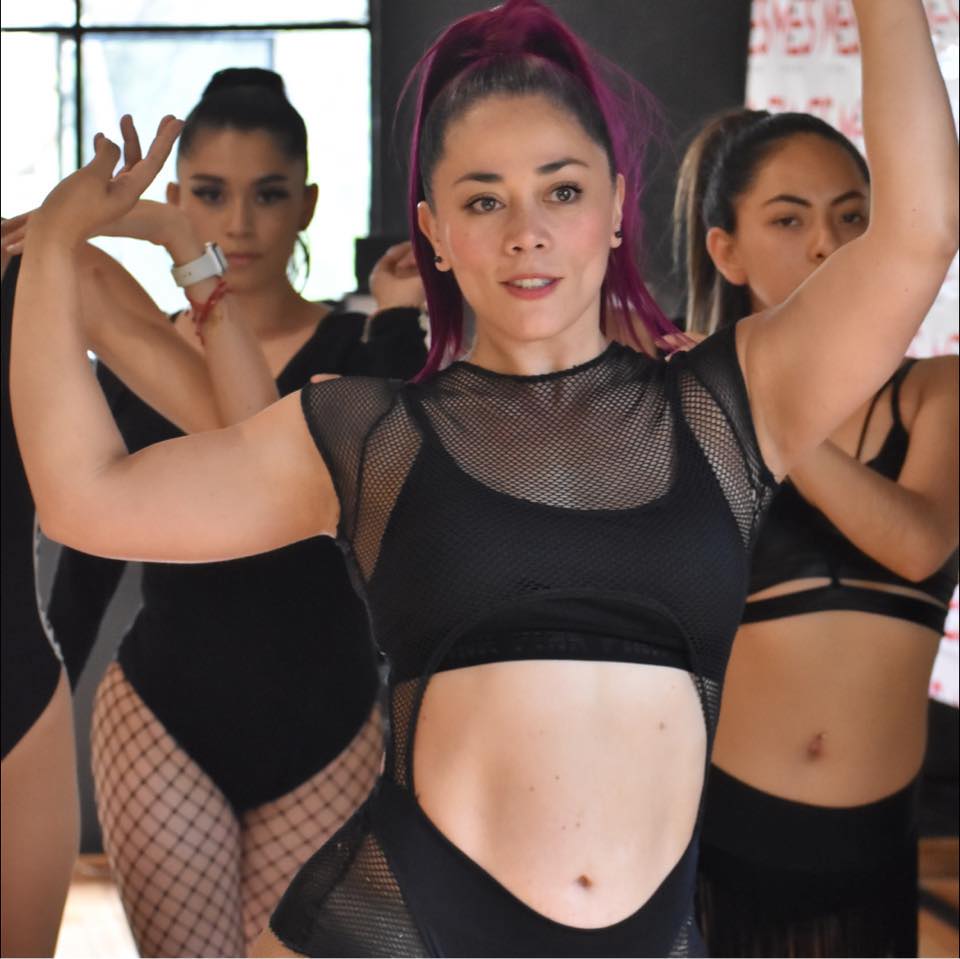 Aydinmeydin69's tweet image. #MarCueto #Dance #Artist #BeautifulWoman #Aerobik #Egzersiz #Dansçı #Fitness #FemaleBody #HipDance #Kadın #Woman #Frau #Mujer #Женщина #Femme #女士 #女性 #Aydınmeydın #AydınYankaş #AkdenizKısaFilmAtölyesi #İstanbulHayalSahnesi #YankaşTv