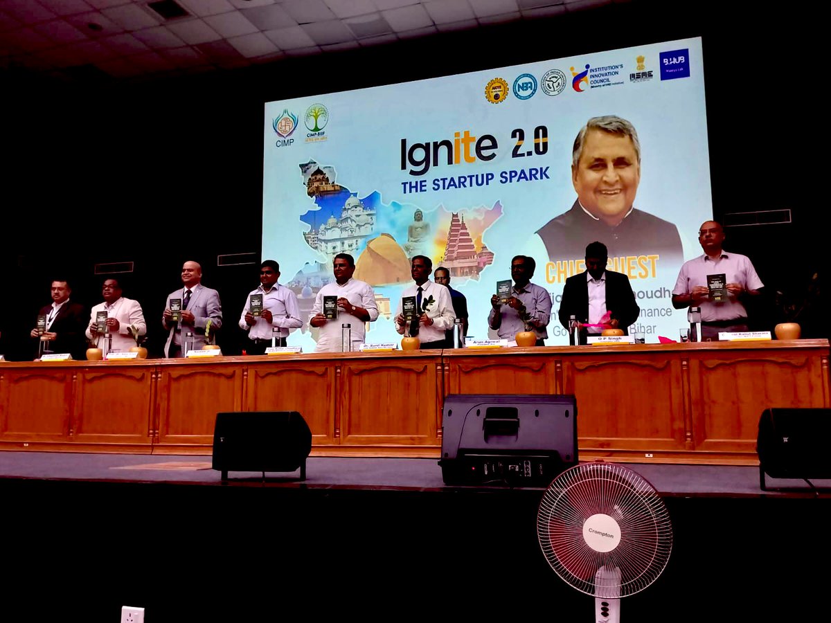 eksochfdn's tweet photo. Ek Soch Foundation Chairperson @NaveenForChange being felicitated by @CimpMedia by Prof (Dr.) Mr. Rana Singh during the #Ignite2 #TheStartupSpark event at #Patna #Bihar
#Indianstartups #economicdevelopment #India #biharstartups
@FollowBhub
@AICTE_INDIA https://t.co/ux14InJoMv
