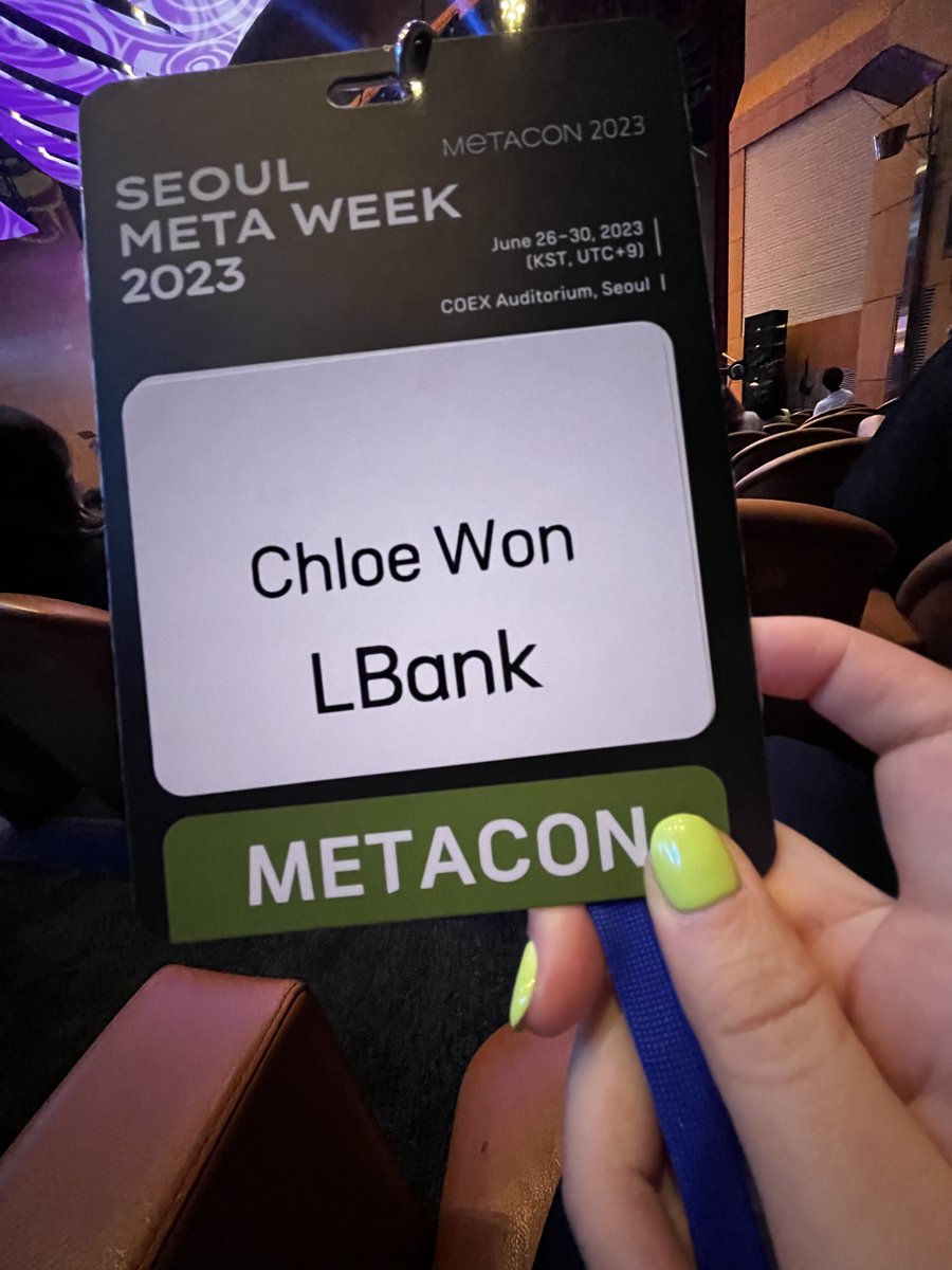 Chloe W. tweet media