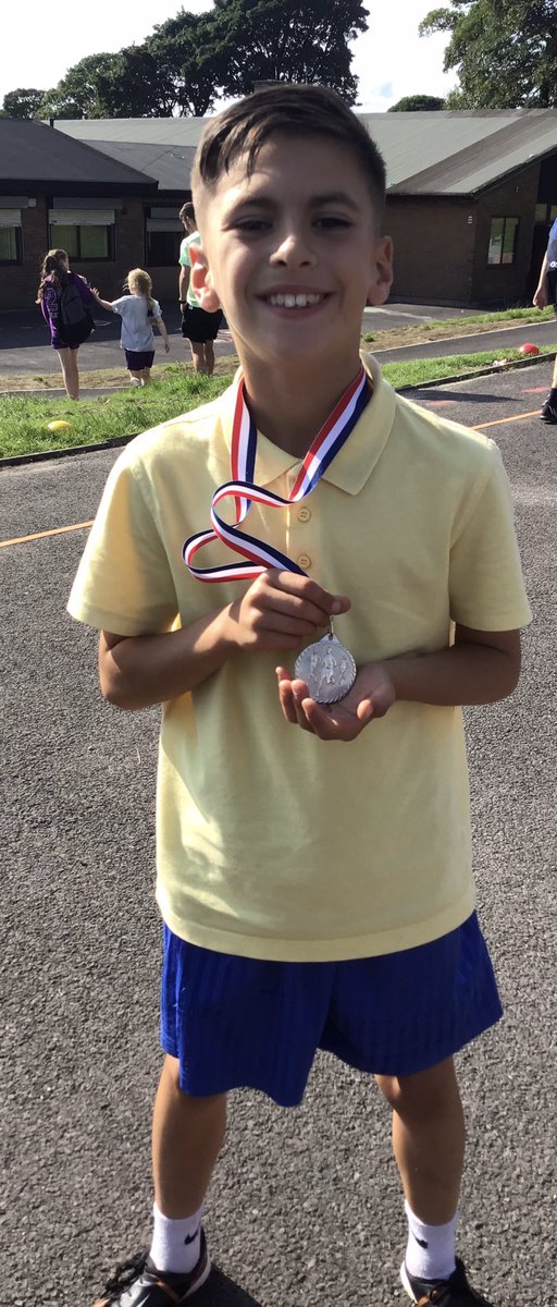 Stedwarddarwen tweet media