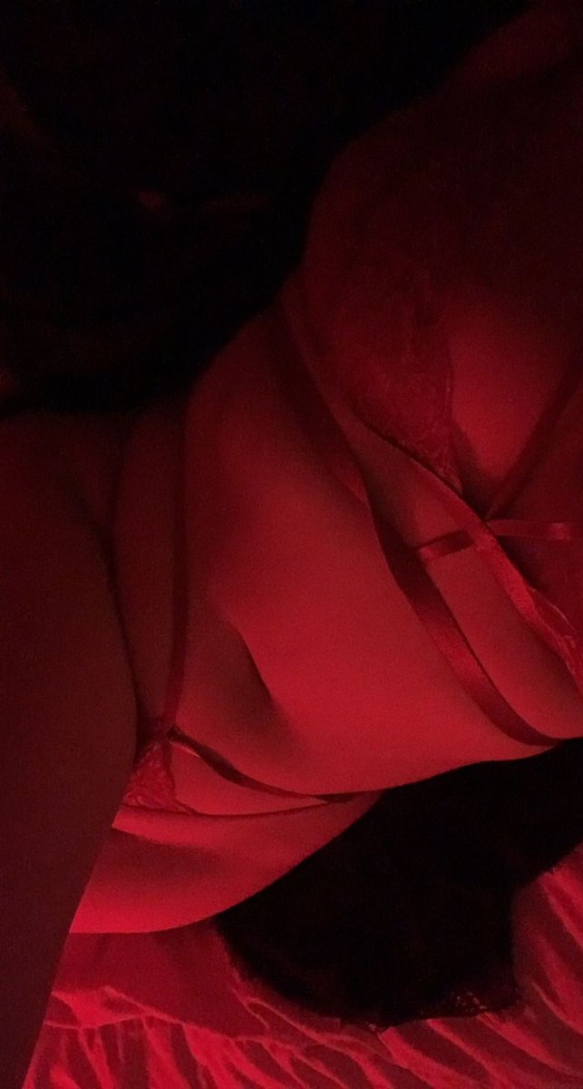 salemsakura's tweet photo. hi, sweet babies. who wants to play with me? #nsfw #nsfw_acc #nsfwaccount #nsfwtwt #nsfwcontent https://t.co/OmrYpeCwOk
