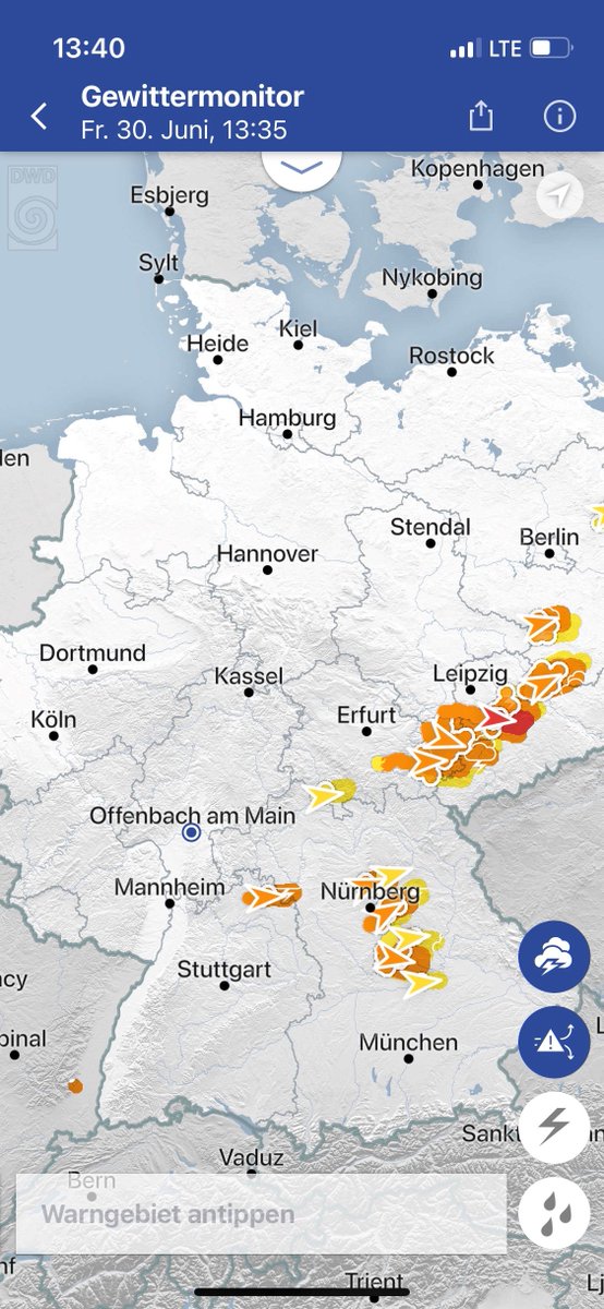 Auch heute sammeln sich bereits einige #Nutzermeldungen in der DWD-WarnWetter-App. 📲 Wer wissen möchte, wo aktuell #Gewitter entstehen können, wirft einen Blick auf den Gewittermonitor in der App. 
Weitere Infos zur Wetterlage auch auf dwd.de.

/tg