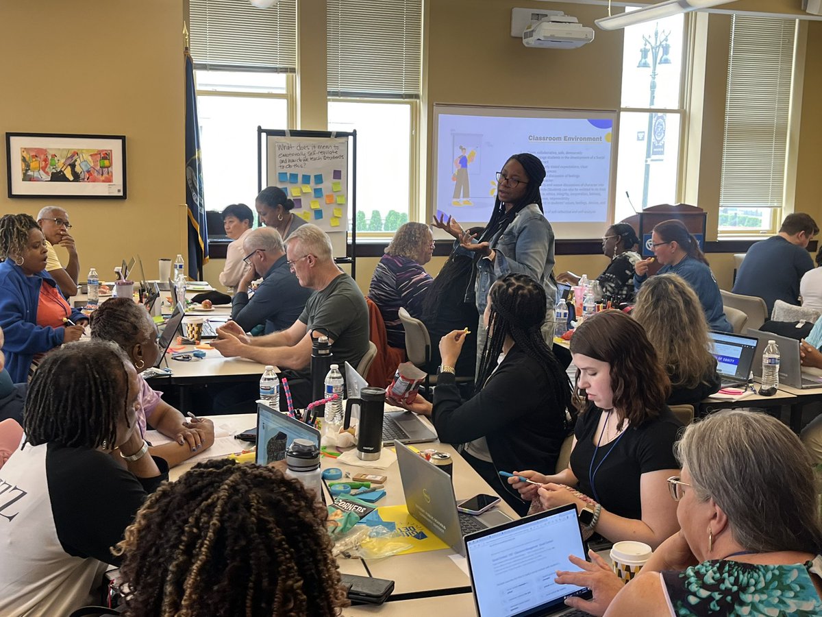 June 26-30 over 100+ @Detroitk12 educators trained in best practices w/ some of the best minds in Gifted Ed on equitable ID & services. #GiftedDETROIT is moving forward to continue our work on the #wholechild & #equity! Thanks to Office of ESE’s Dr. @ValeriaJackso20 Sr Director✊🏾