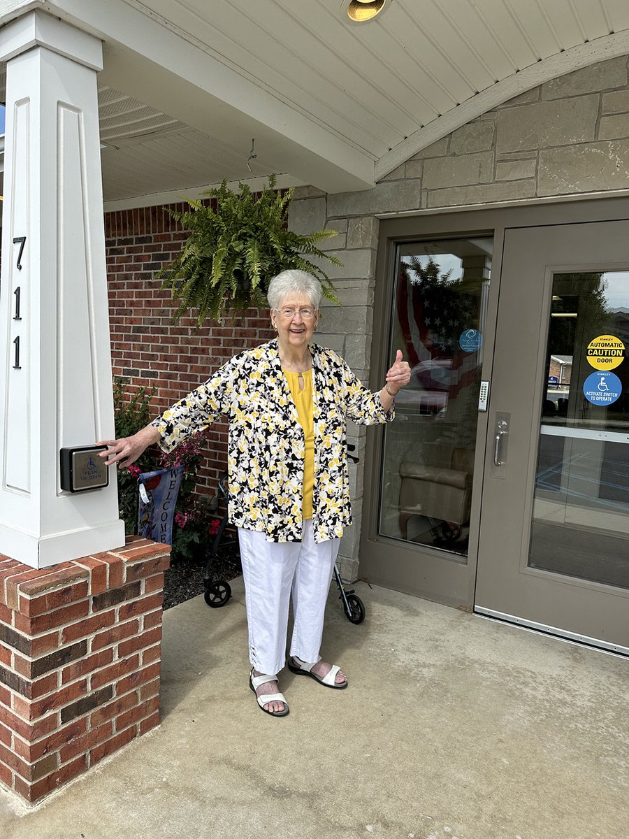 WaterfordPHC's tweet photo. Our Villa resident Carlis M. approves of our new handicap accessible door at the Clubhouse! 🥰 #Waterfordplacevillas #Trilogyliving https://t.co/k1tlxQxdp8