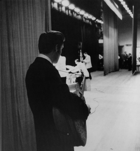 June 30, #Elvis1956 
Elvis waiting in the wings of the Mosque stage -
I Was The One
Blue Suede Shoes
Heartbreak Hotel
I Want You I Need You I Love You
#ElvisHistory 
#Elvis2023 
#ElvisPresley