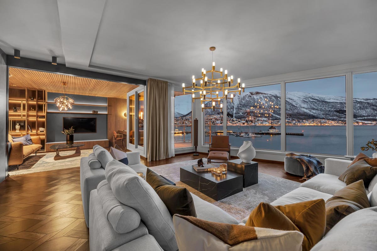 The Views From This Seaside Norway Condo Will Take Your Breath Away #realestate #business forbes.com/sites/forbes-g…