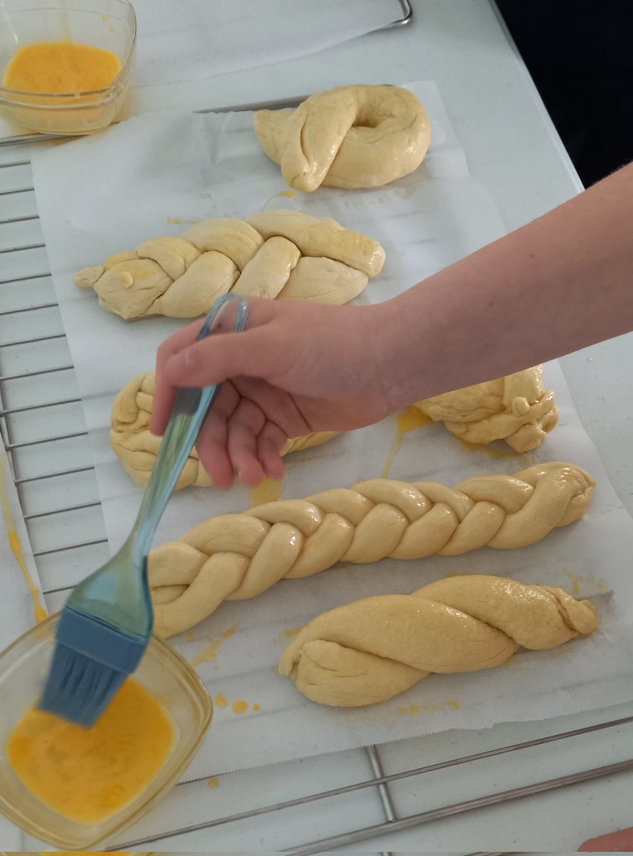 StCCLanguages's tweet image. Ce matin on a fait du pain @StCCEastbourne @StCCLanguages