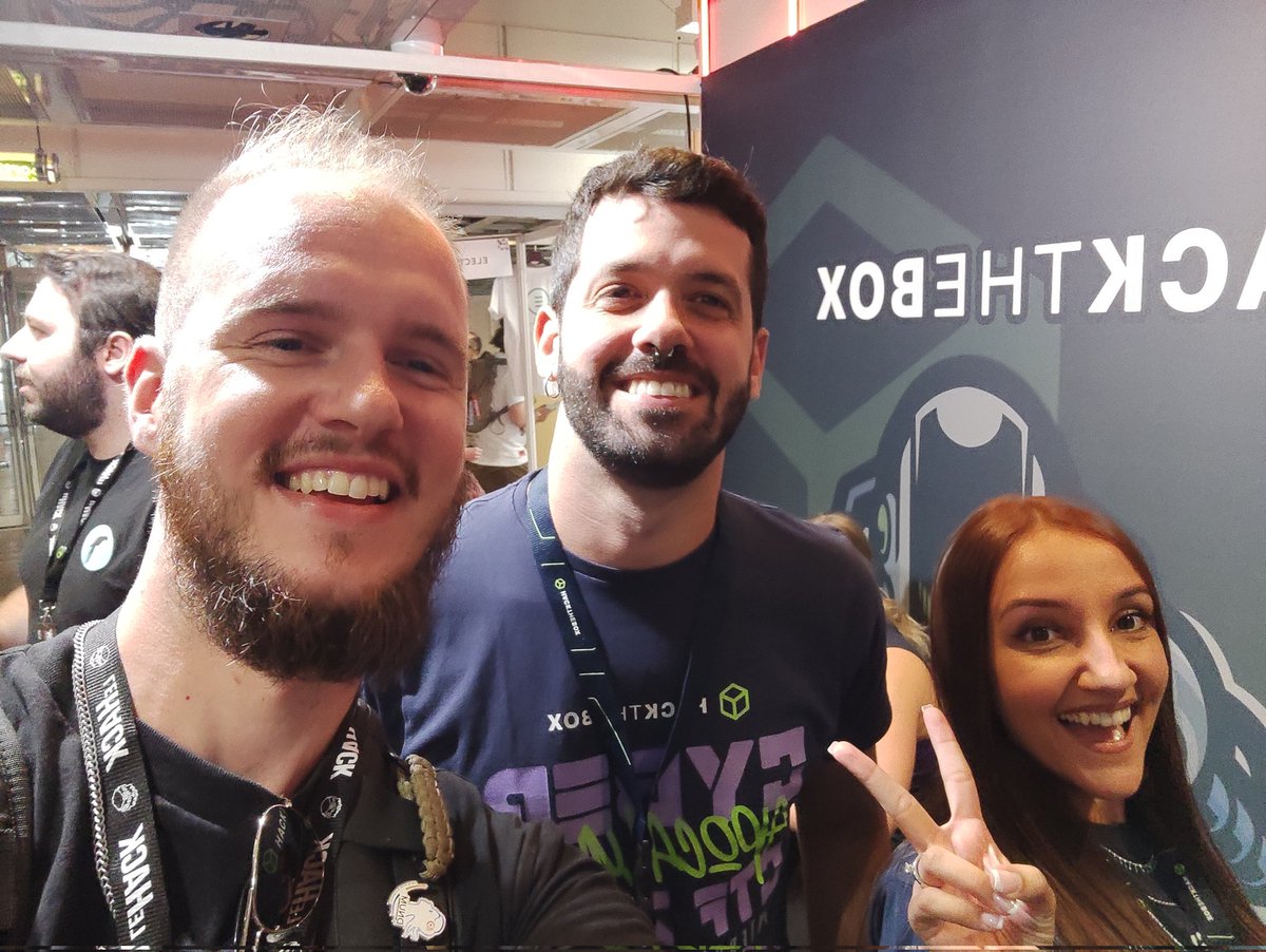 Seimu_'s tweet photo. Amazing meeting @hackthebox_eu in @_leHACK_ https://t.co/sC2QotBtgt