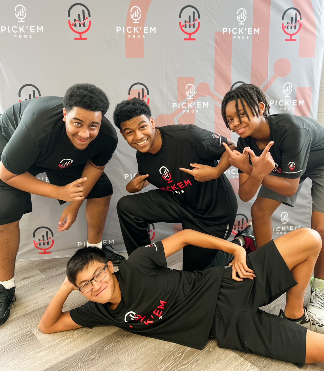 thepickempros's tweet photo. Weβve been volunteering at the @tweensandtech summer camp this week! ππ§π€ Campers have been learning all about the world of Technology & Coding but weβve also been making sure to have plenty of time to #playoutside! βοΈ
#PickemPros #Giveback #codingforkids #summercamp #nckids https://t.co/pvKKbyyNQx