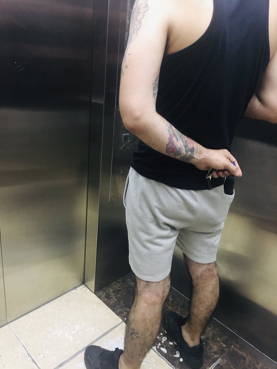 mikko_chua's tweet photo. Tumalikod si kuyang Foreigner full of tattoo Nahiya Kasi Walang brief kita nota niya🥶Wag ka mahiya okay lng yan Kahit labas mopa .Elavator fun tayo hahaha 🔥🤤.11th floor Lang siya shorurot 🤫🤤
#UrbanDecaHomesTondo #UrbanDecahomesManila
#Building1😁 https://t.co/LeOjxXYsn9