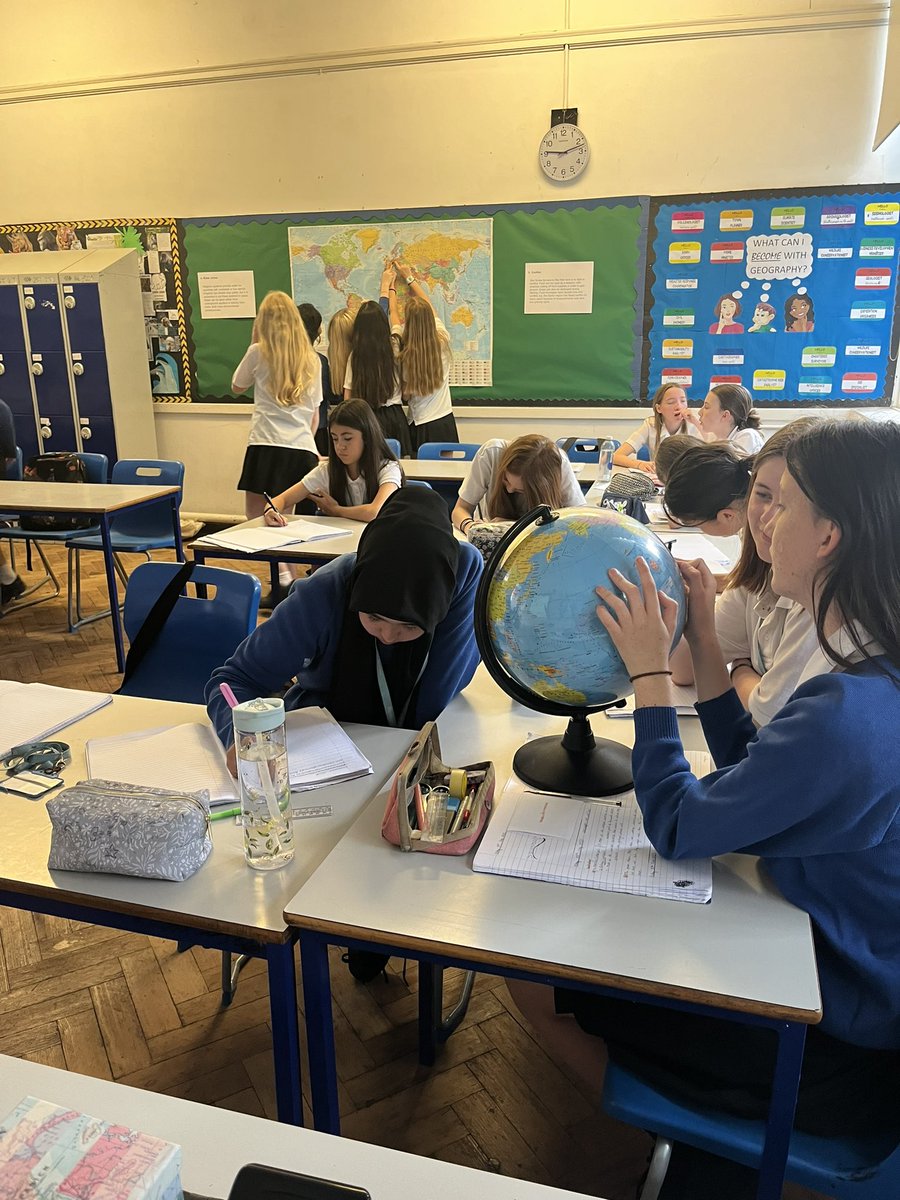 Identifying countries of high and low nutrition levels and explaining the trends this morning with Year 8 #GeographyofFood #mapskills