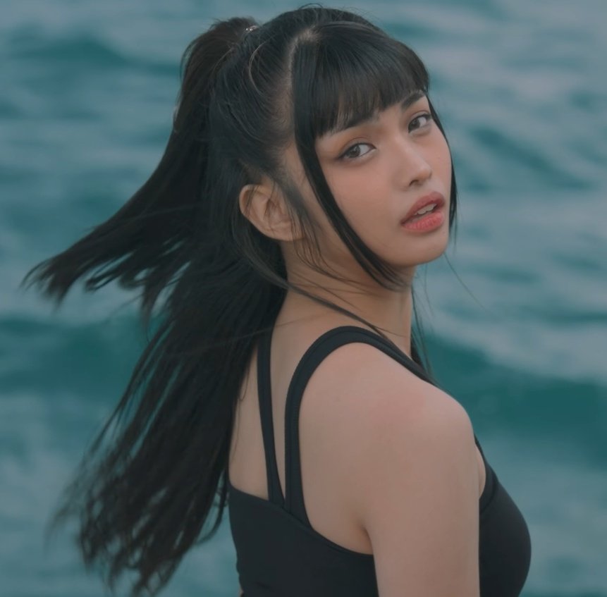 lei_nfinity's tweet photo. willing maging alipin basta ikaw ALEXEI 😭 sobrang ganda mo po opo 🙇🏼‍♀🫶

TOUCHDOWN MV OUT NOW
#YGIGTouchdownMVOutNow
#YGIG_TOUCHDOWNMV
@ygig_official #YGIG https://t.co/lydreBlVew
