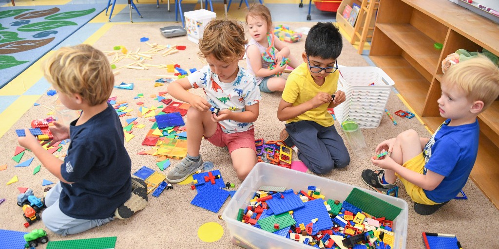 This week, the East End Explorers Day Camp theme at the #SSAJuniorSchool was Paint, Pencils &amp; Palettes. Campers enjoyed making leaf imprints, building legos and coloring, among other active outdoor activities. #SSASummerPrograms
