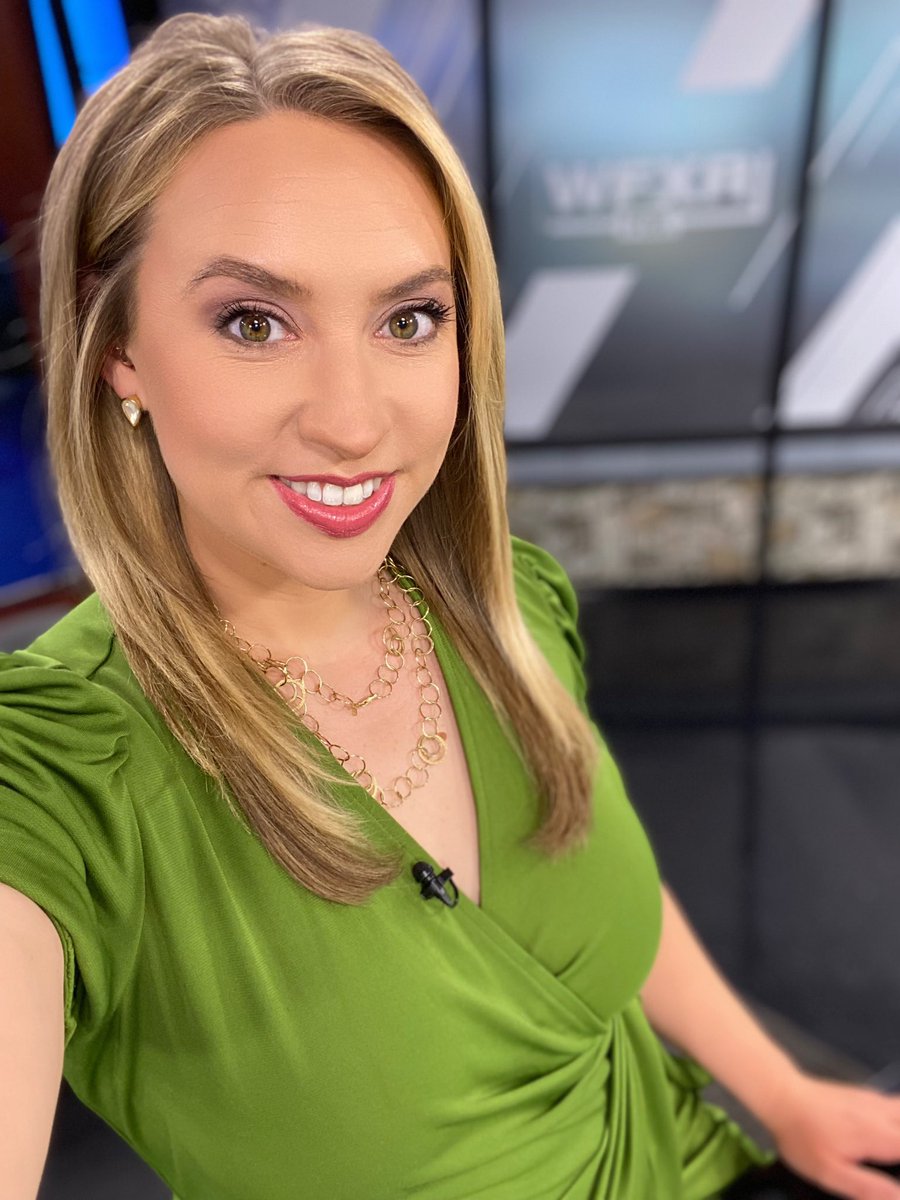 ☀️GOOD DAY, VA!☀️

Happy FRIYAY! We made it! 🙌 Any plans for a BBQ or to see fireworks?! Better yes…where are the BEST FIREWORKS in SW Virginia?! 💥 

We’ll help get ya ready for the 4 of July weekend on WFXR News! 🇺🇸 TUNE IN and I’ll see ya there! 📺👋
