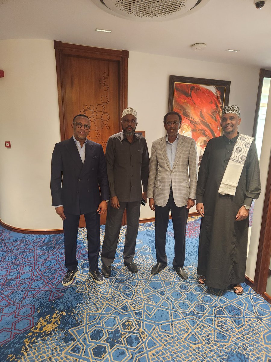 ahmednasirlaw's tweet image. At my Law Chambers with Garad Jama Ali and Garad Muktar and Mr. Abdikadir...Noble men fighting a noble cause with history and justice on their side....in solidarity with Lascanood!