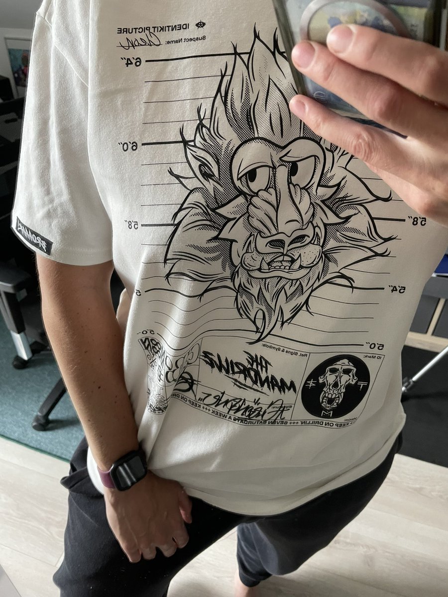 Look what awesome parcel I got today. How much love did <a href="/TheMandrillz/">The Mandrillz NFT ™️💤</a> <a href="/Seppow86/">Seppow ™️💤</a> put into this? Unreal. It makes me feel very special 😍❤️