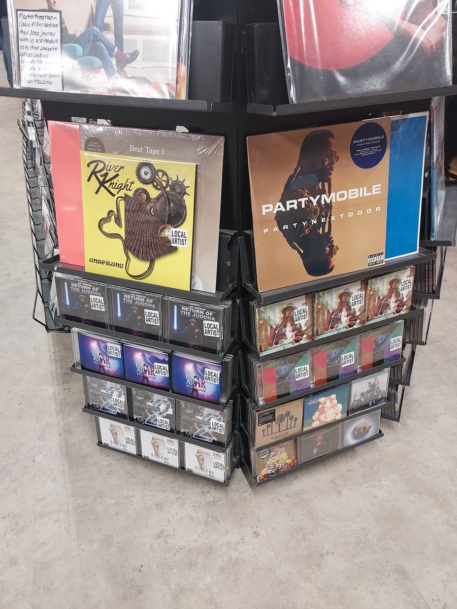 RiverKnight2018's tweet photo. On sale in HMV Southampton confirmed!! On our way to the @HatFair x
#rkgrow #riverknight #harmonyduo #acoustic #livemusic #festival #hatfair #winchesterhatfair #winchester https://t.co/cO2zvwcyB3