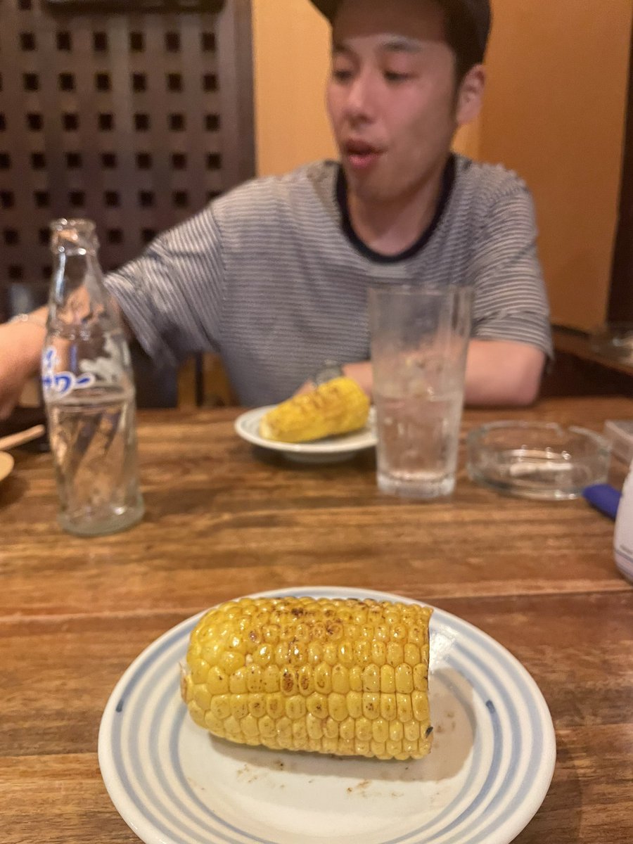 昨夜は
Tokyo Emotional Conteからの

岸さんと焼きとうもろこしで一杯。
天ぷらも良いけど焼きもいいよなぁ https://t.co/FfIaFZtoqR