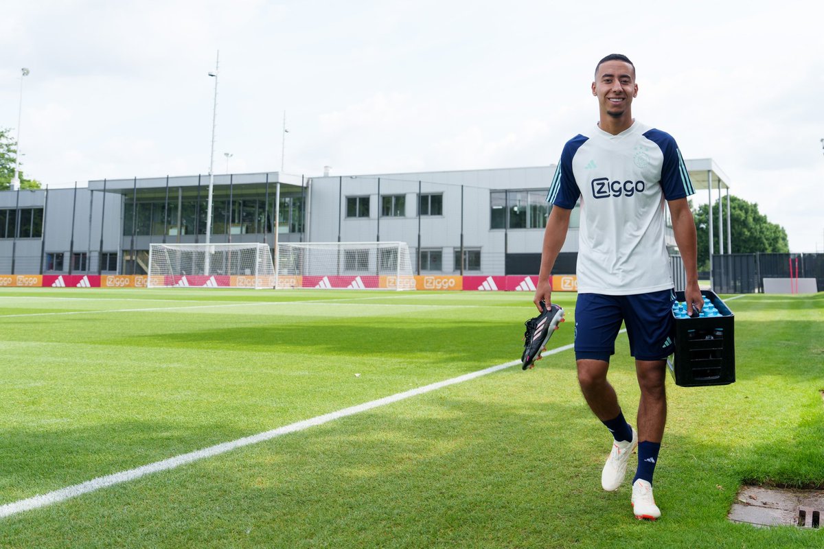 AFC Ajax tweet media