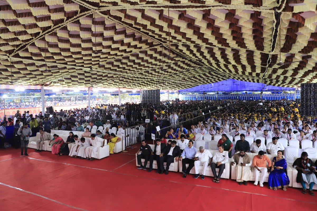 nsitharamanoffc's tweet photo. Smt @nsitharaman delivers the Convocation Address at the 13th Annual Convocation of Vels University in Chennai, Tamil Nadu. Shri @IshariKGanesh, Chancellor of the university, is also present on the occasion. https://t.co/1zpl1x8ITS