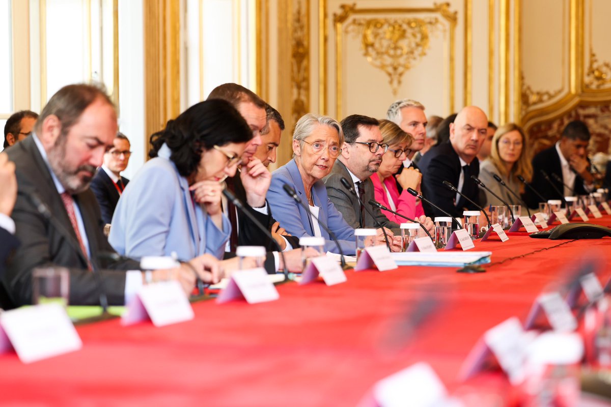 Élisabeth BORNE tweet media