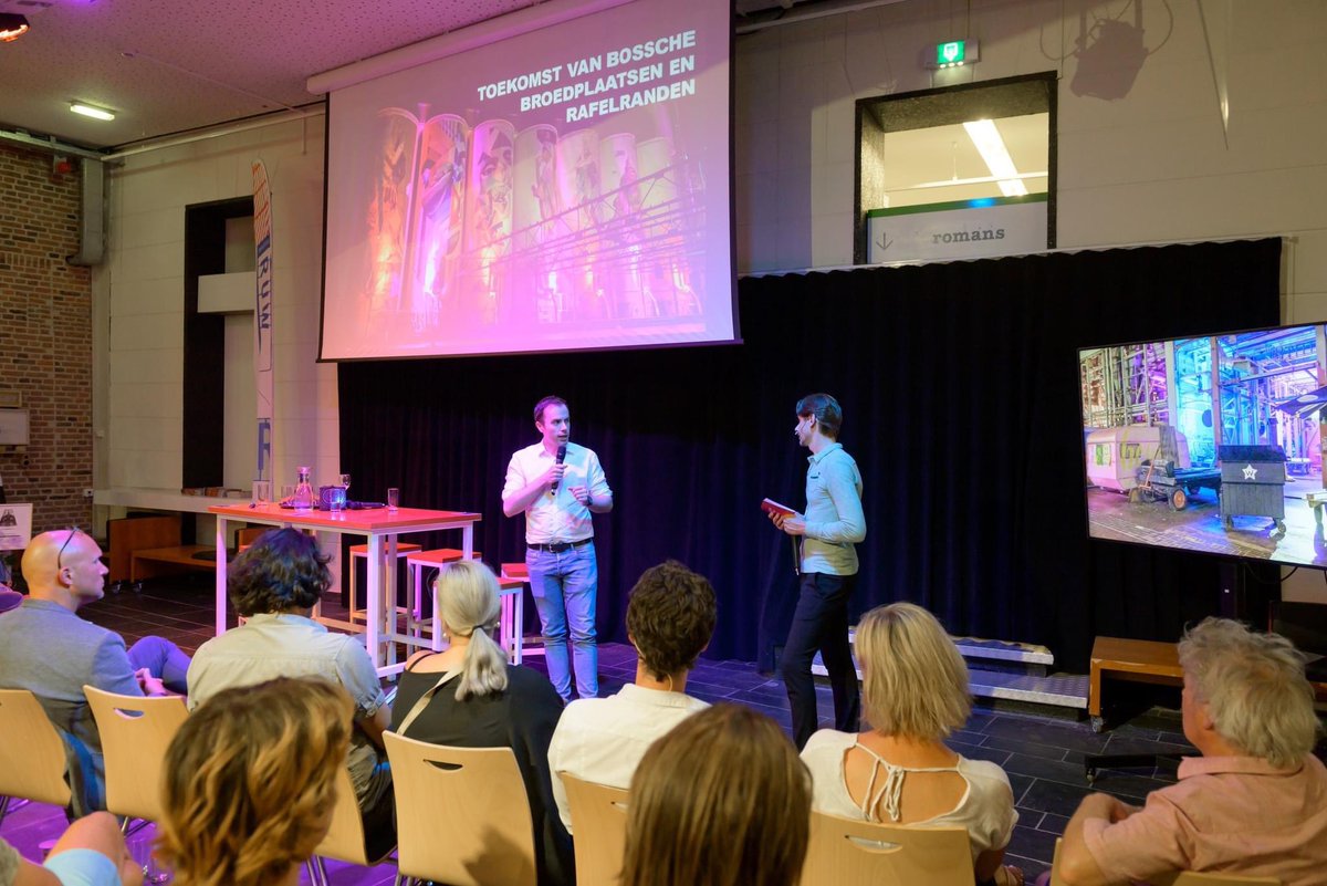 🔙 Een volle zaal op 13 juni bij <a href="/RUW073/">RUW</a>. Een debat over broedplaatsen en rafelranden in de stad. En dus ook over de toekomst van de Tramkade. Hoe ziet die toekomst er nou echt uit? Wethouder @Mikevandergeld over de feiten en fabels.

Lees meer:
🔗 | d66.nl/shertogenbosch…