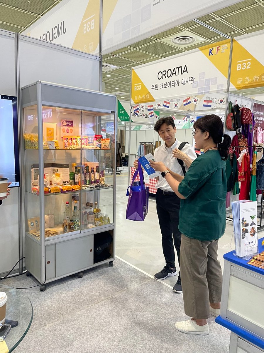 EmbaparCorea's tweet photo. Paraguay participa en la Feria de Importadores de Corea, organizada por la Asociación de Importadores de este país (KOIMA), del 29/06 al 1/07 en el Centro de Convenciones de Seúl COEX. https://t.co/fmzgBYFtWM