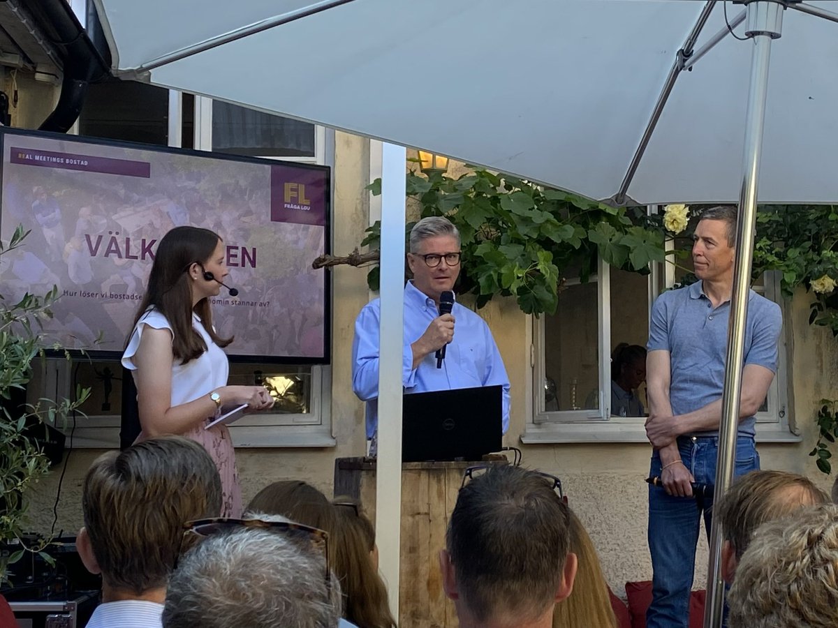 dansanden's tweet photo. Hur löser vi bostadsekvationen när ekonomin stannar av?

Berättar i Almedalen om våra pågående och planerade byggnationer och att det i dessa svåra tider finns möjligheter och att det faktiskt går. 😀
#bopol #Allmännyttan #Framtiden https://t.co/WGnOQ953Cg