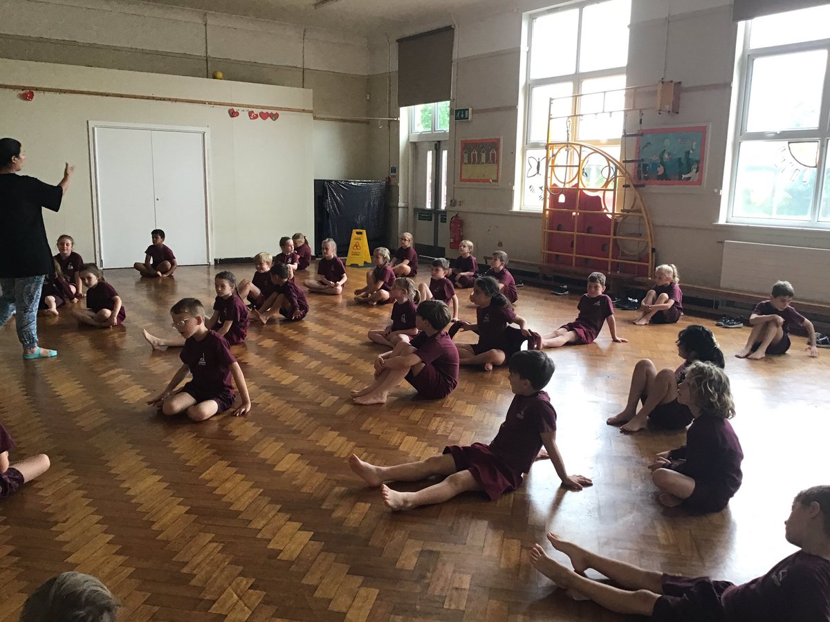 Yoga with <a href="/NicolaHeldt/">Nicola Heldt</a> to finish off our activities for Health Week! #Namaste 🧘🏽‍♀️🧘🏼‍♂️