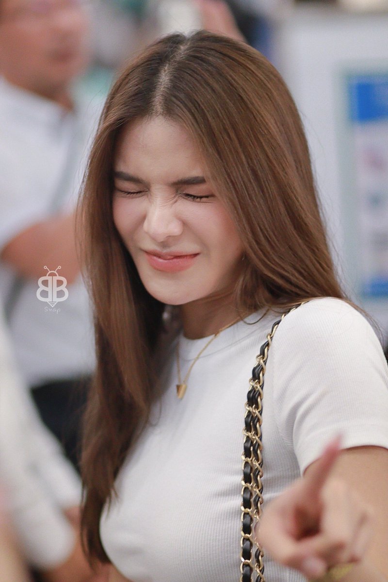 bb_phoenix9's tweet photo. ใครแอบยิ้มตามเหมือนผมบ้าง 🫠
#aoomtwp
@aoomtwp
#อุ้มทวีพร
#snappbbb https://t.co/bGXmyJ1Y1a