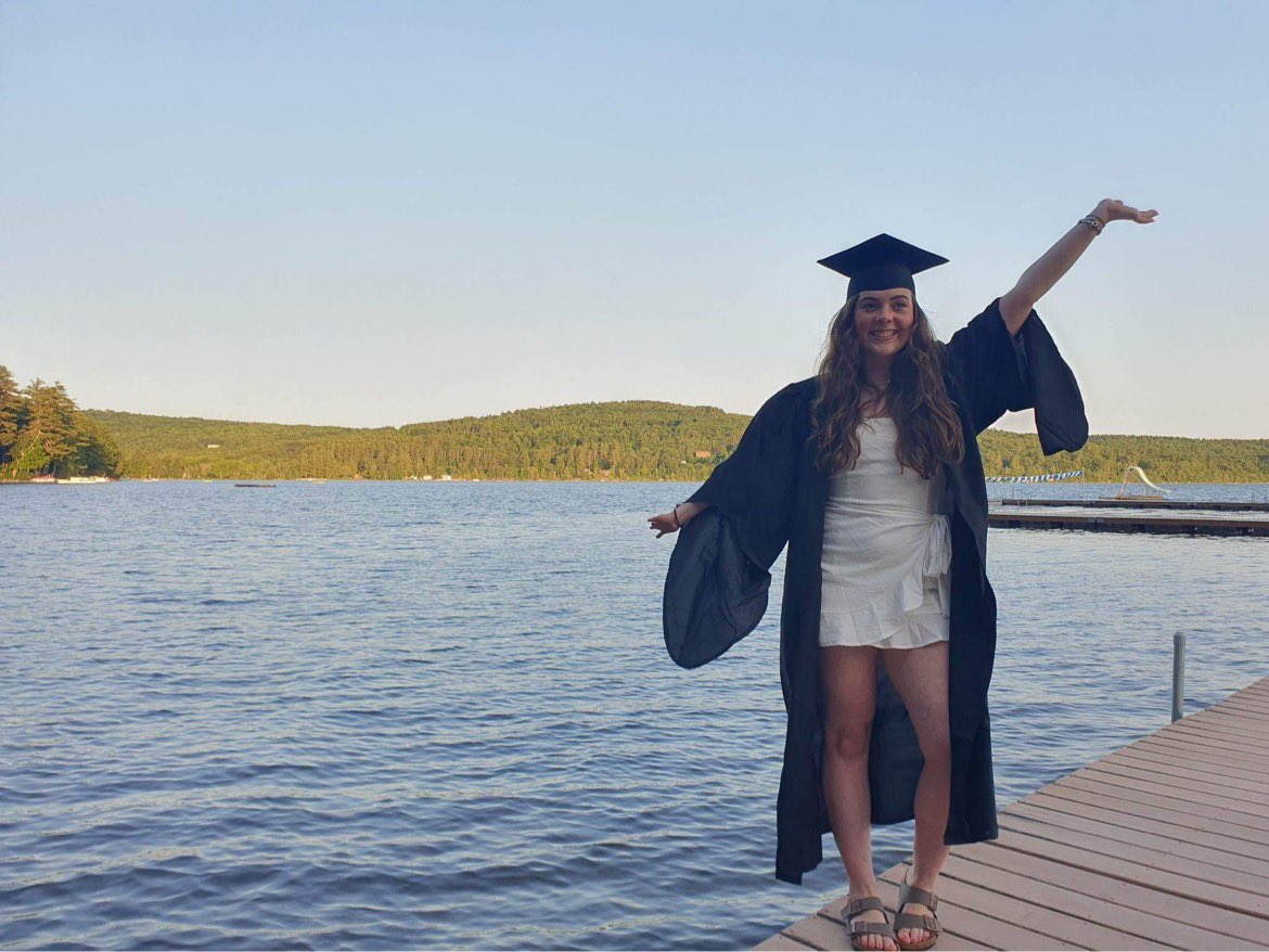 Beth Johnston 🌸 tweet media